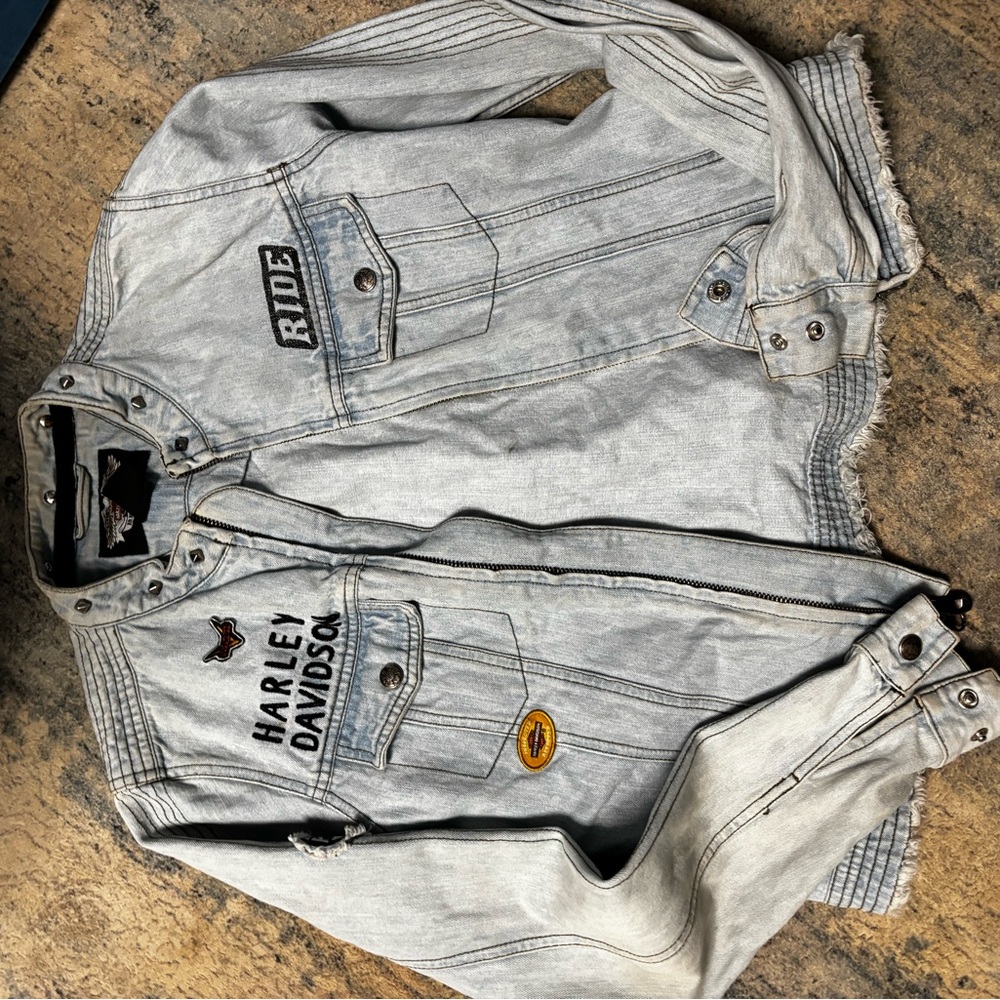 Harley-Davidson Light Wash Denim Jean Jacket with Patch Details